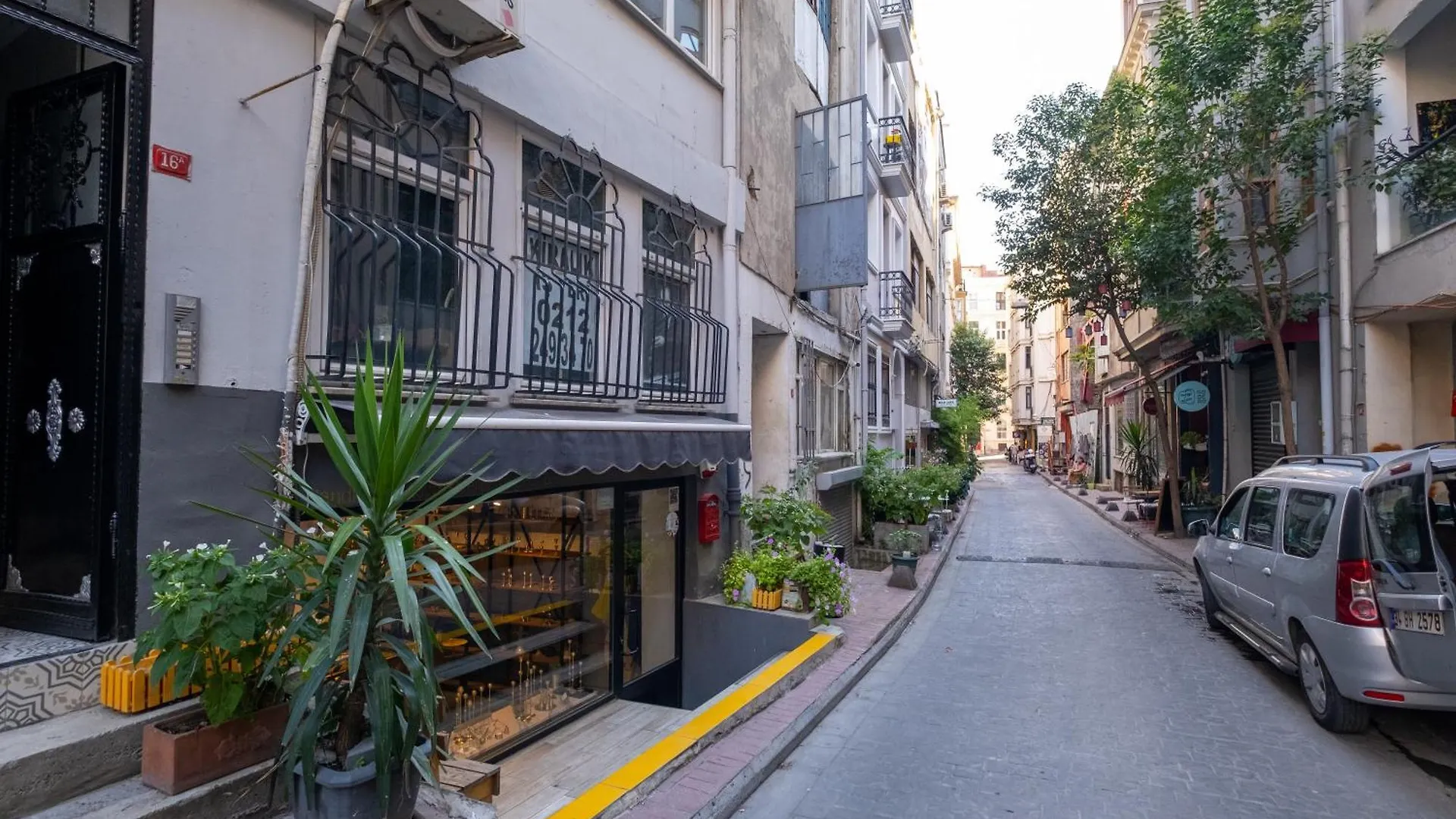Jardin Maison Newly Renovated 1 Bedroom Apt In Galata Istanbul Apartment