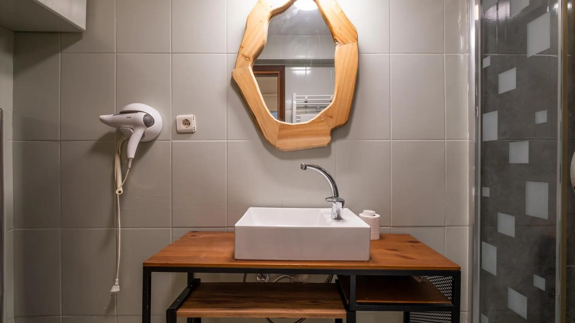 Jardin Maison Newly Renovated 1 Bedroom Apt In Galata Istanbul