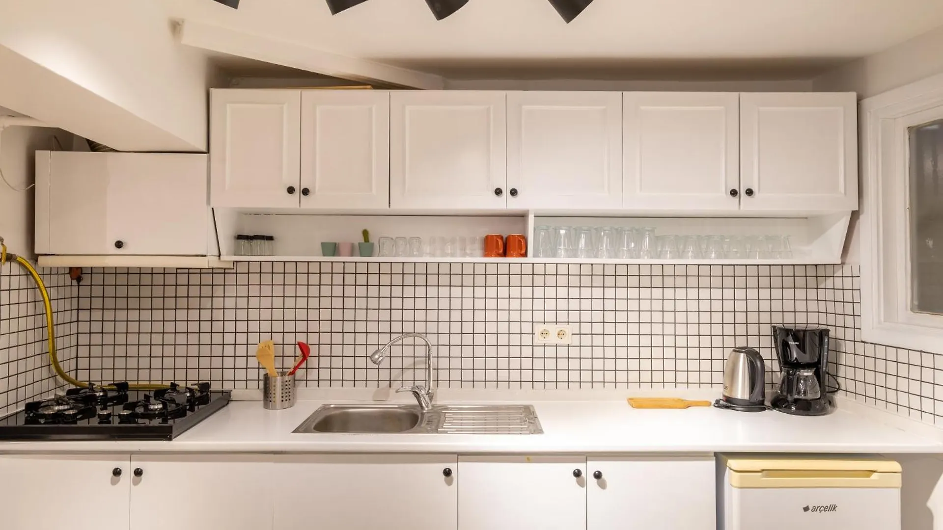 Jardin Maison Newly Renovated 1 Bedroom Apt In Galata Istanbul Turkey
